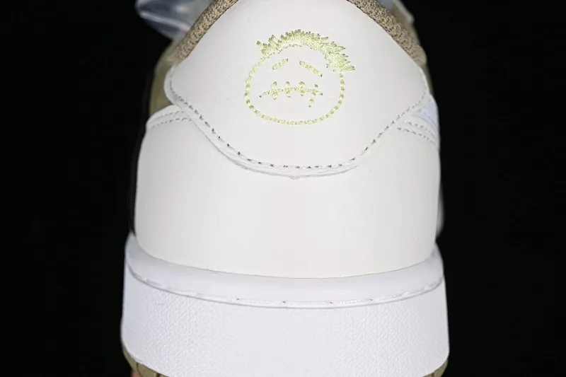 All categories Air Jordan Jordan series basketball shoes Air Jordan 1 Low Travis Scott x Air Jordan 1 Low OG AJ1 Joe 1 joint undercut low-top basketball shoes FZ3124-200